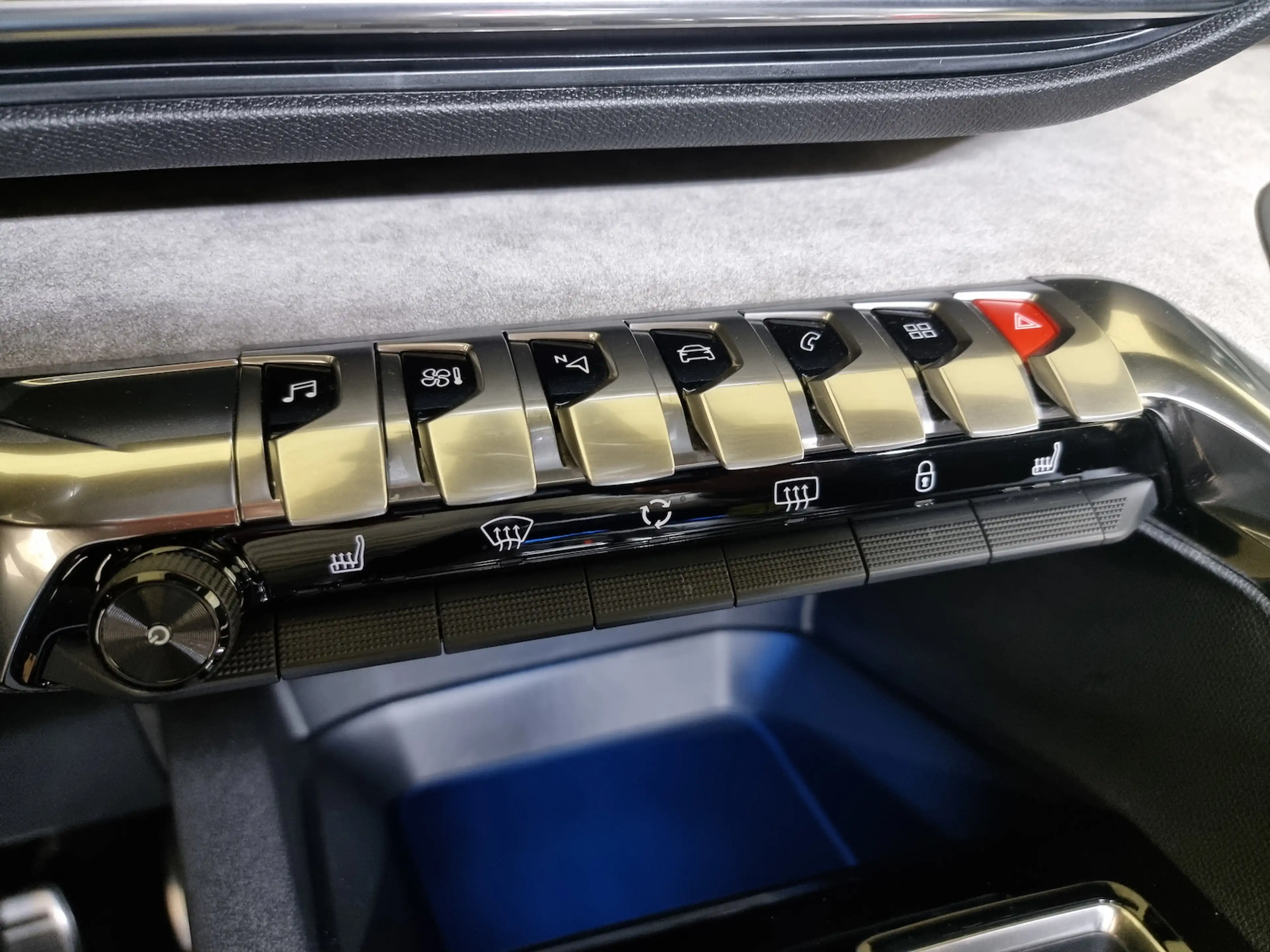Peugeot 5008 GT LED APP SHZ Kamera Digital Navi 7-Sitzer — photo 15