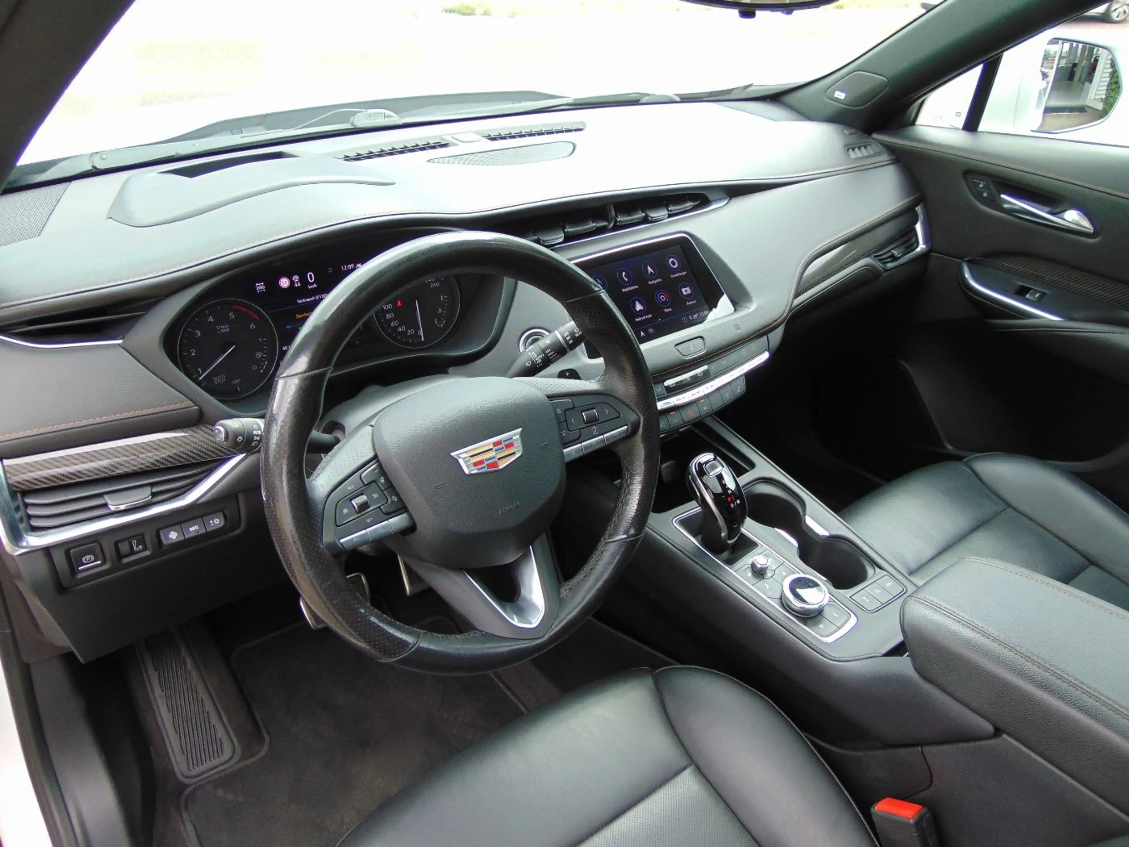 Cadillac XT4 2.0 TD Launch Edition Sport ACC+LED+Navi+SHZ — photo 9