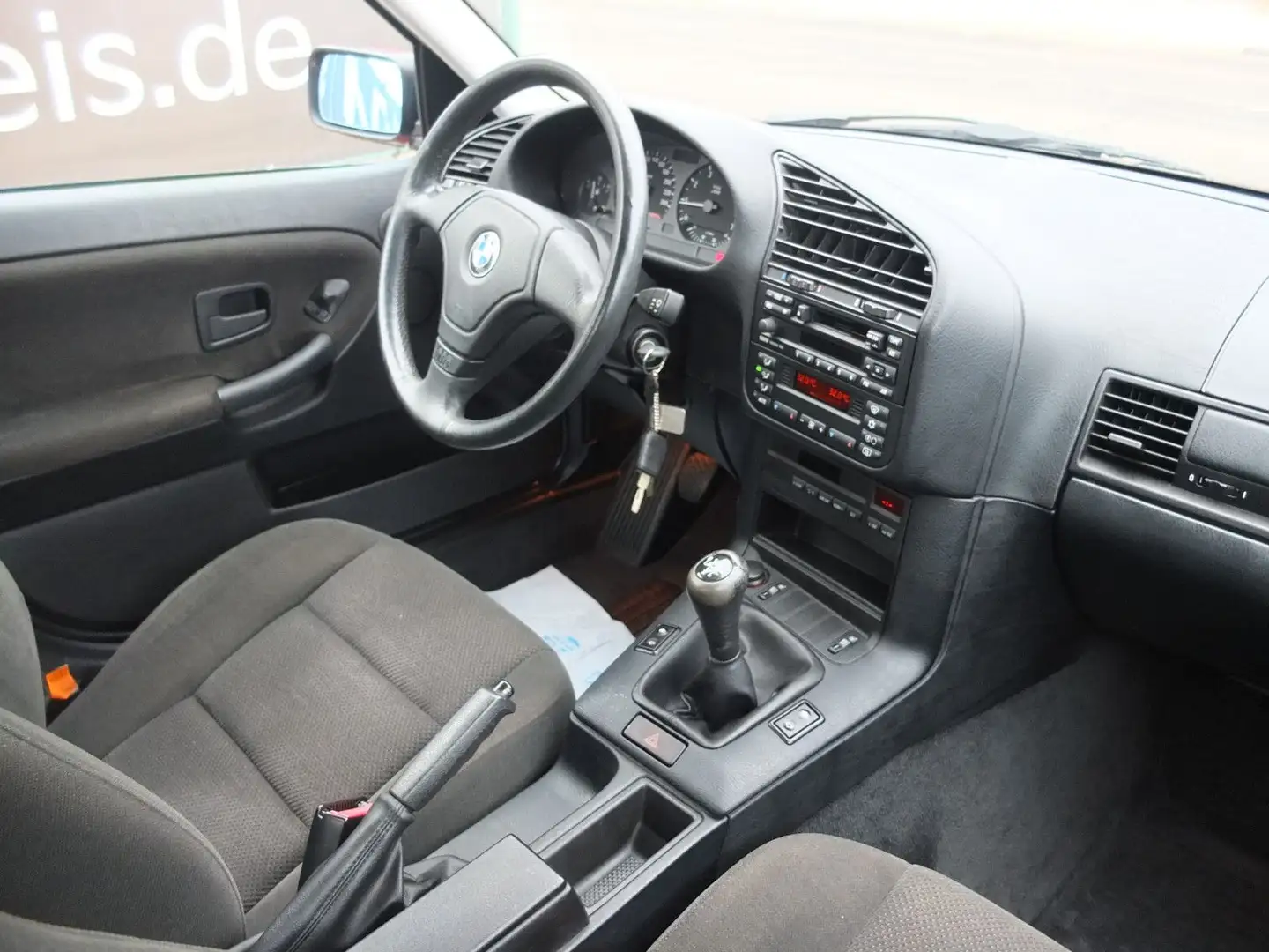 BMW 316 i 107tkm, 1.Hd, 1. Lack, 1. Windschutzscheibe Červená - 2