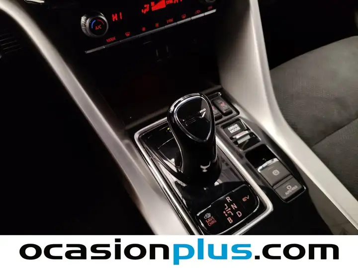 Mitsubishi Eclipse Cross 2025, foto 6