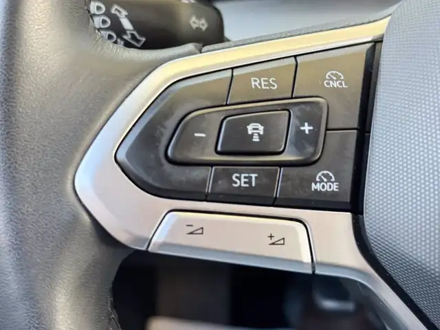 Volkswagen Golf view 23