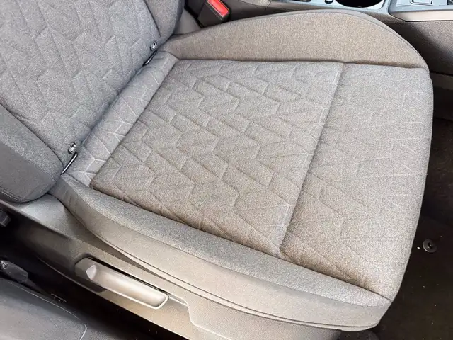 Volkswagen Golf view 10