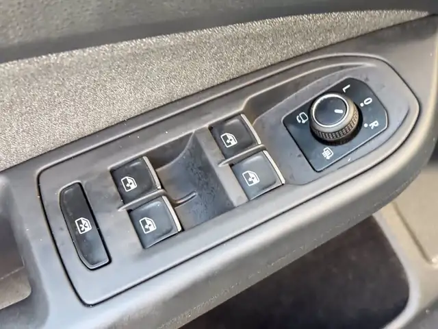 Volkswagen Golf view 21