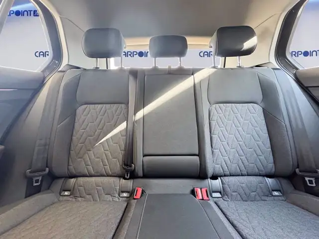 Volkswagen Golf view 11