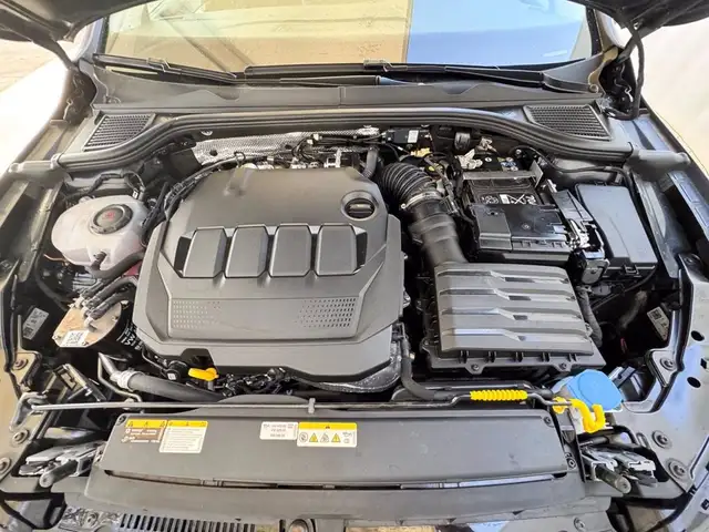 Volkswagen Golf view 14