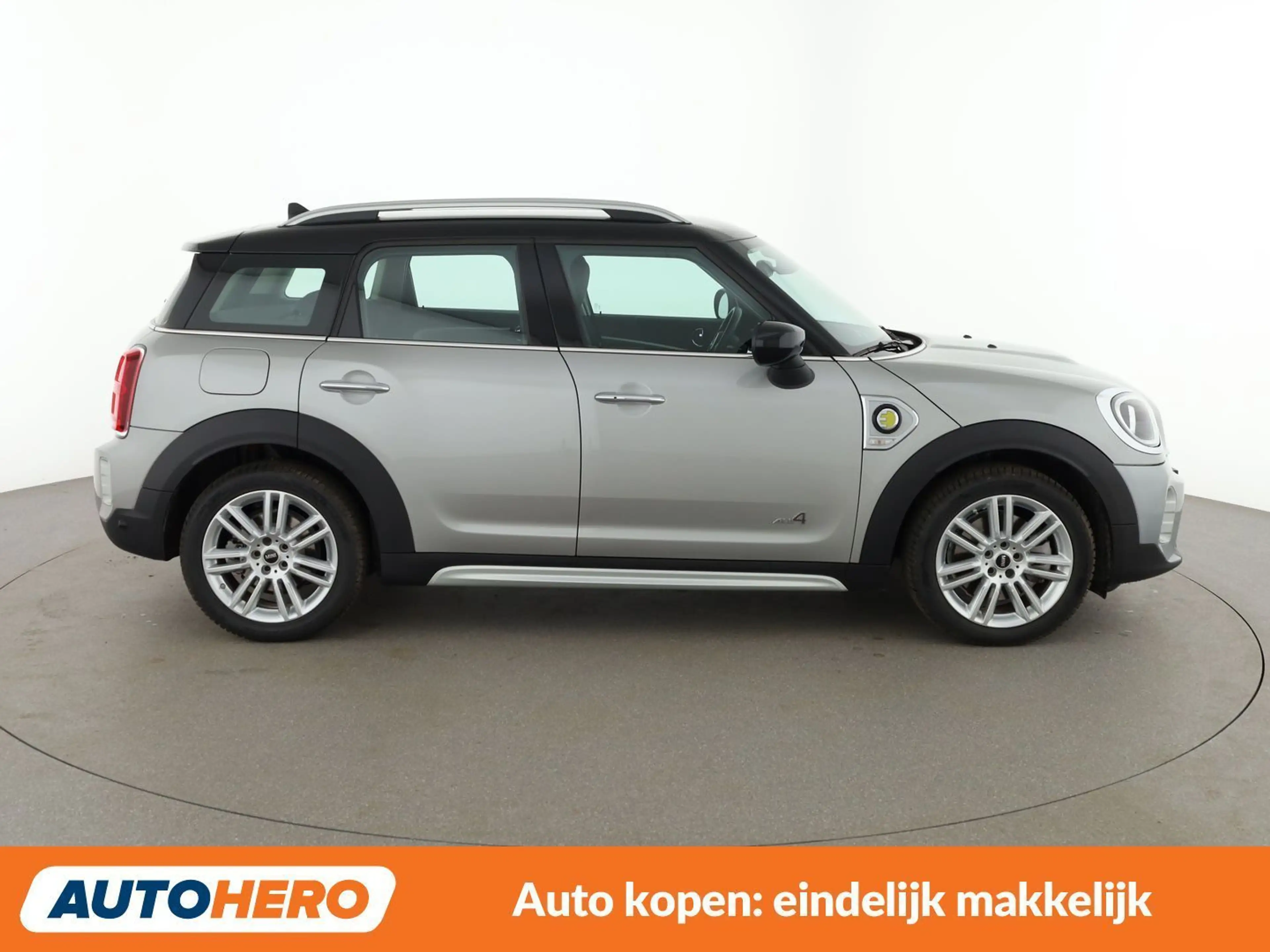 MINI Cooper SE Countryman Cooper S E Hybrid ALL4 Classic Trim — photo 7
