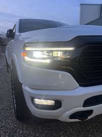 LARAMIE 5.7 HEMI LIMITED NIGHT EDITION