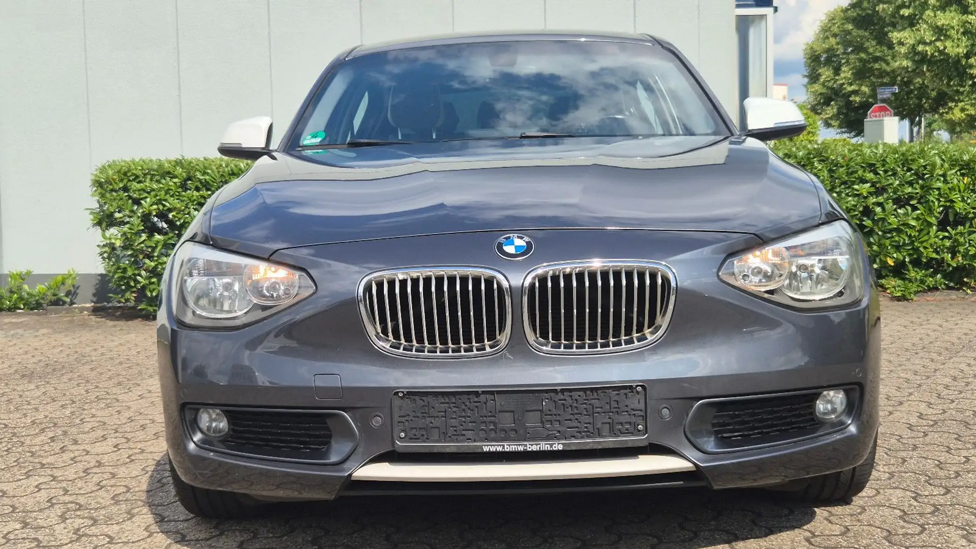 BMW 118 d Urban Line Aut./NAVI-PRO/SHZ/TEIL-LEDER/ALU Gris - 2