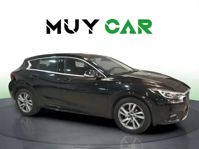Infiniti Q30 1.6t 122