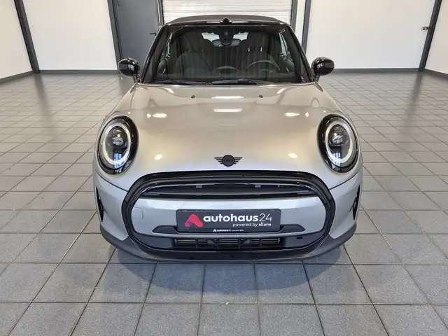 Mini Cooper Cooper view 2