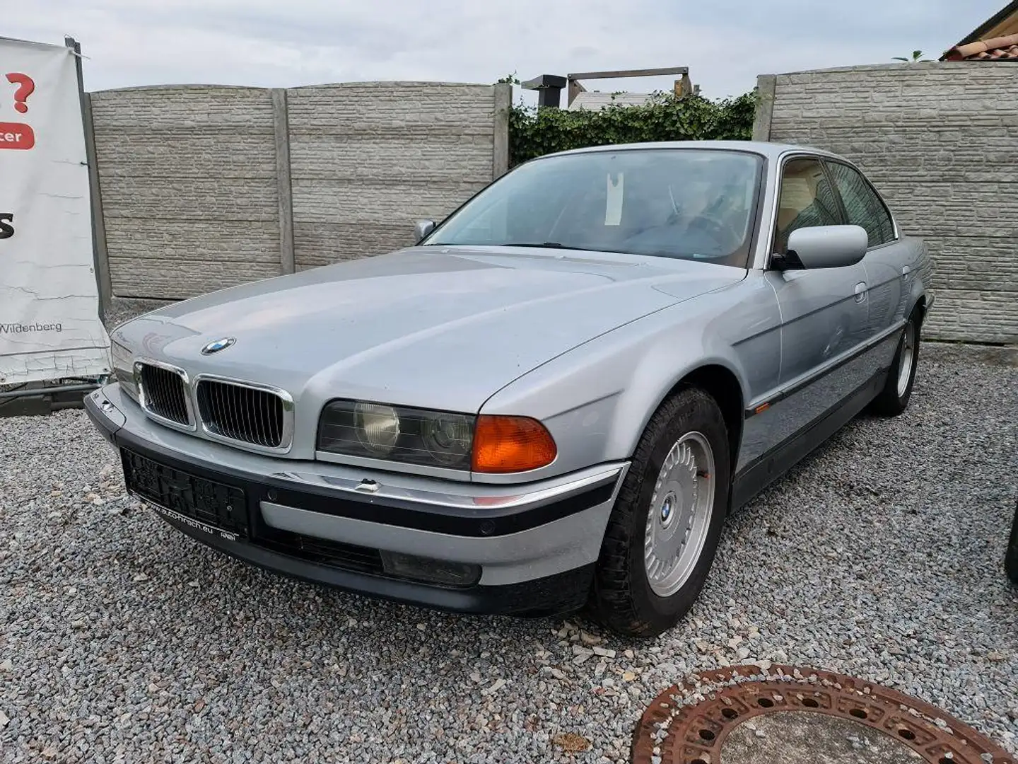 BMW 750 i  5.4 V12 KAT Xenon Top Zustand Gümüş rengi - 1