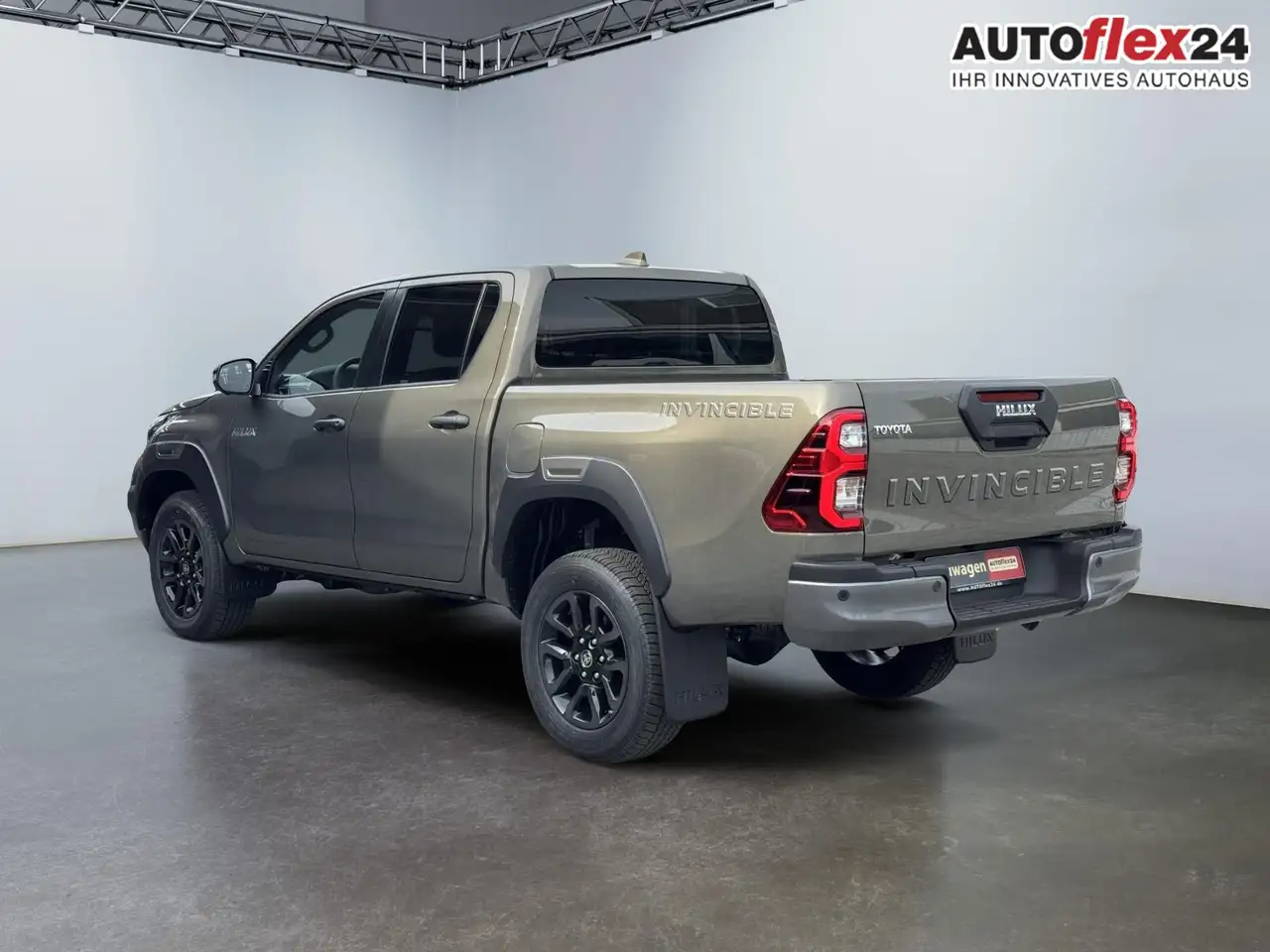 Toyota Hilux INVINCIBLE Double Cab 2.8 D-4D 4x4 Leder 360° J... 6