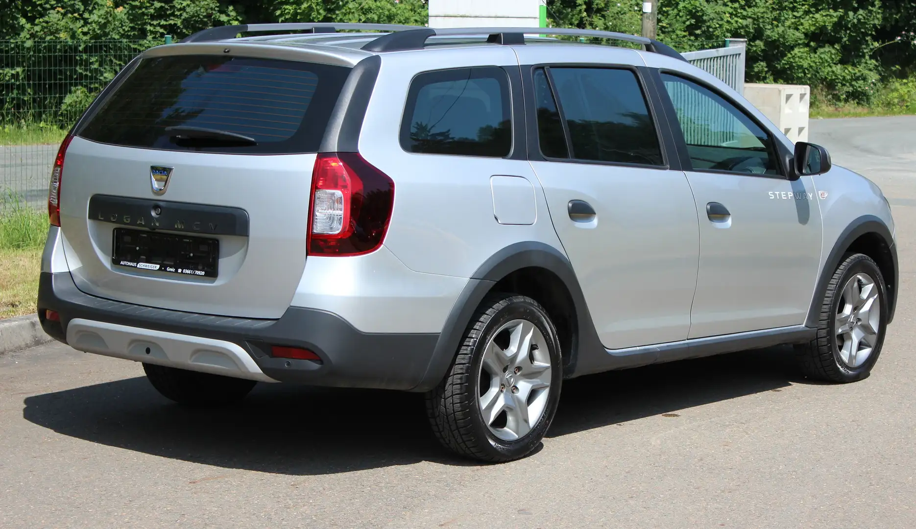 Dacia Logan Kombi- Stepway, DAB-Radio, Rückfahrk., Klima Gümüş rengi - 2