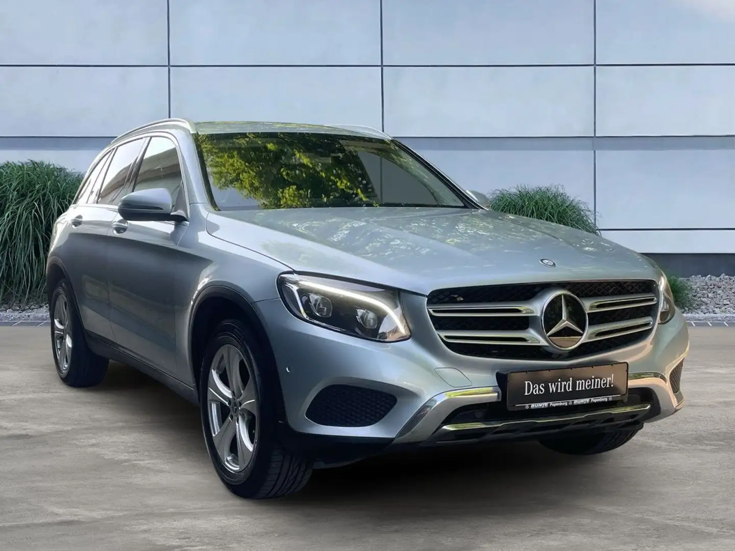 Mercedes-Benz GLC 250 d 4M/AIRMATIC/AHK/MEMORY/HEAD-UP/ILS/ Navi Silber - 2