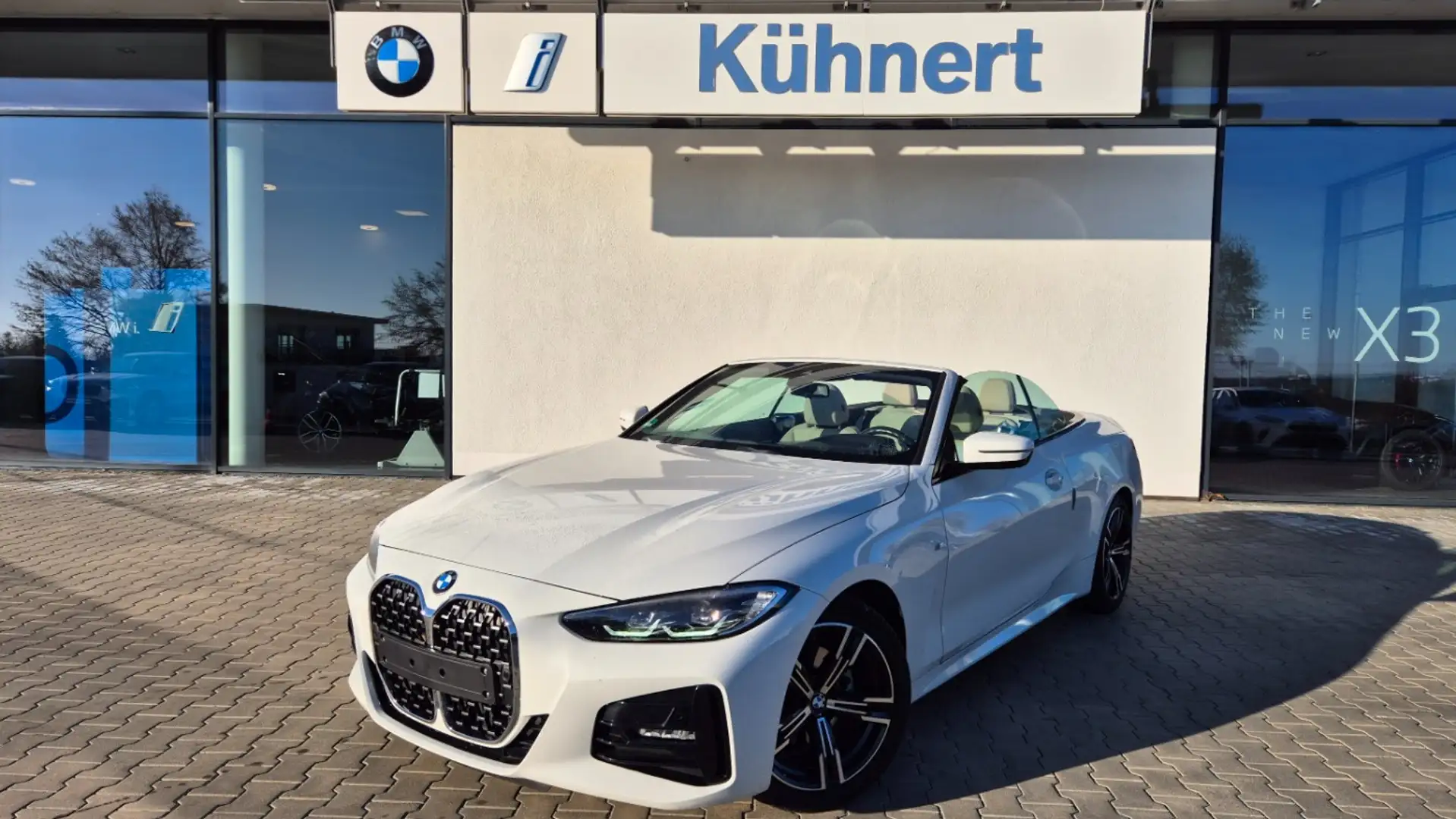 BMW 420 i Cabrio M-Sport SAG HiFi 1. Hand nur 15.500 km Weiß - 1