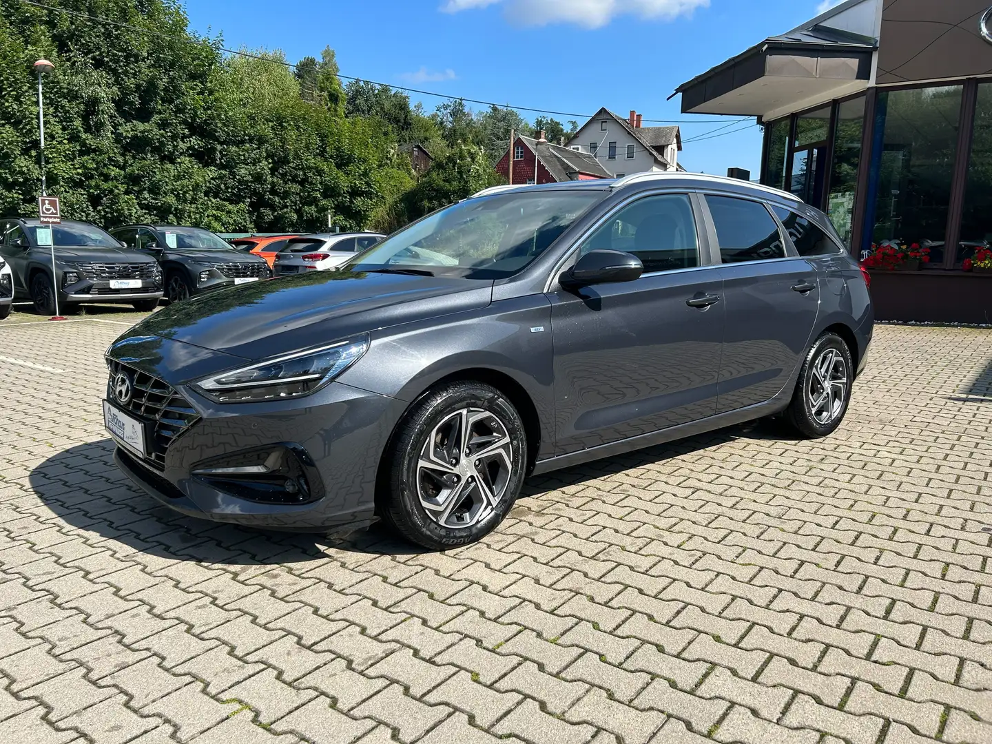 Hyundai i30 Edition Plus-Navi-LED Grijs - 2