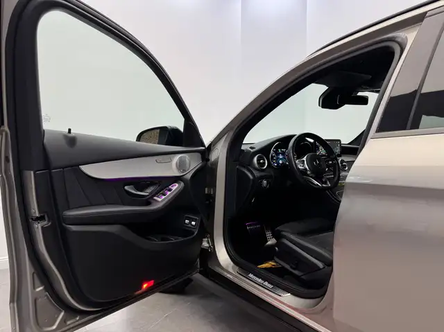 Mercedes-Benz GLC view 11