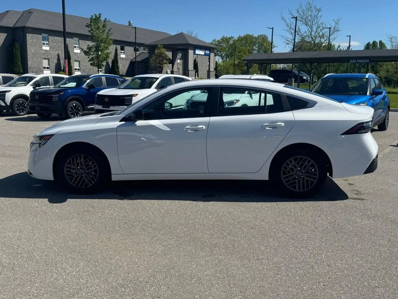 Nissan Sentra снимка Nissan Sentra