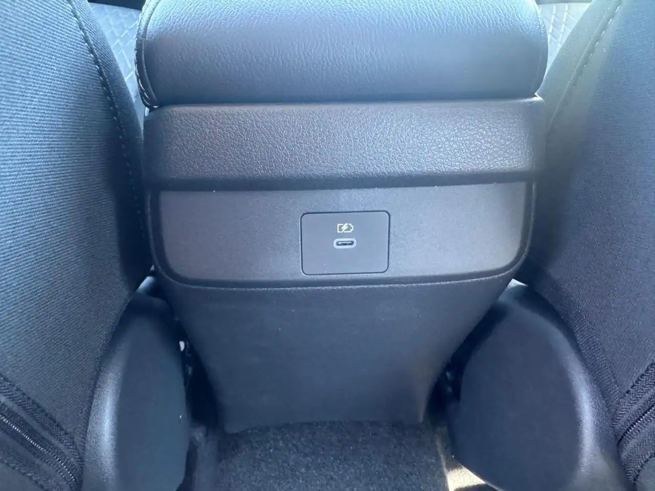 Nissan Sentra снимка Nissan Sentra