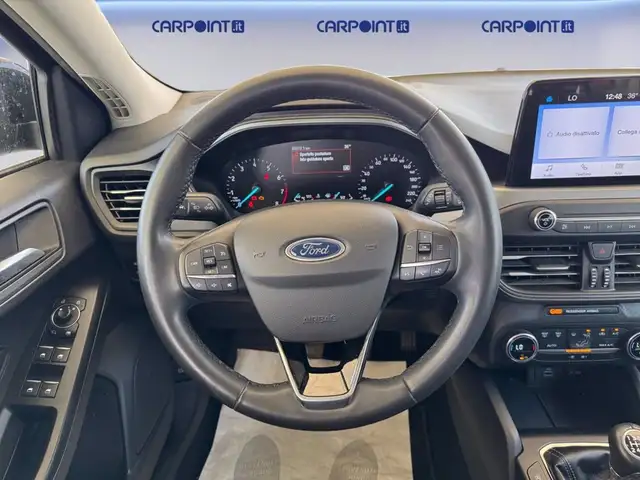 Ford Focus view 12