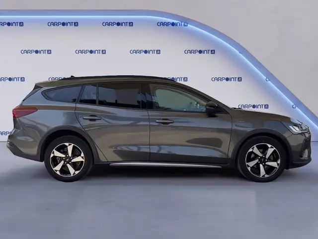 Ford Focus view 6