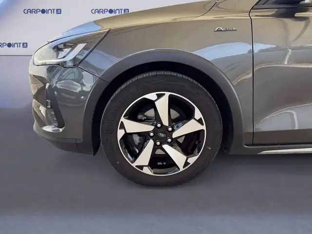 Ford Focus view 14