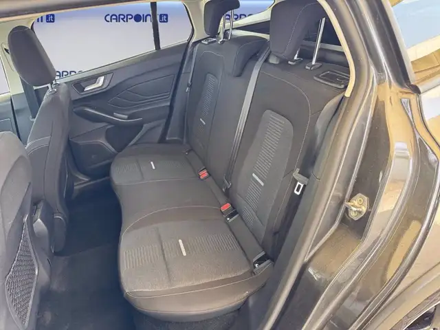 Ford Focus view 13