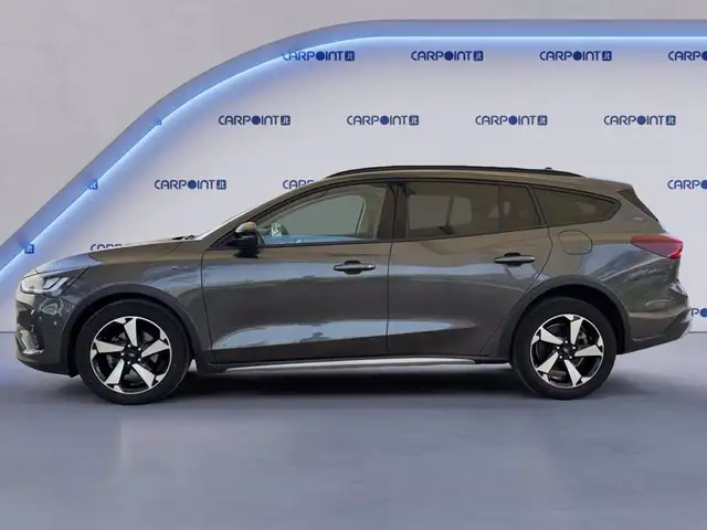 Ford Focus view 2