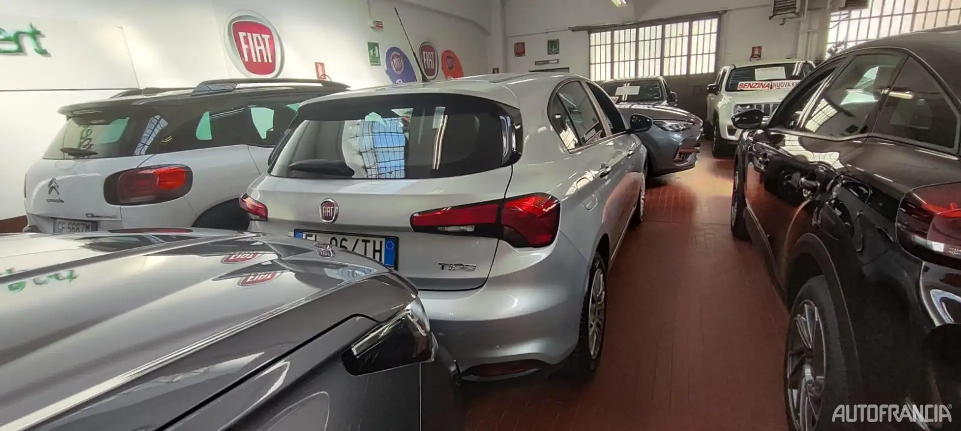 Fiat TIPO - 1.4 TJET 120 CV 5P EASY EASYPOWER Gris - 2