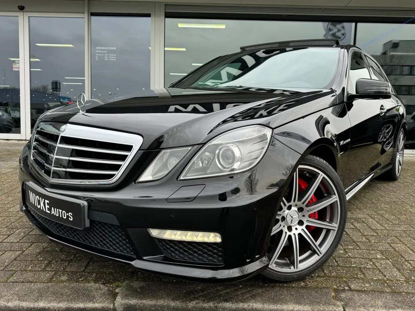 Mercedes-Benz E 63 AMG Performance Package 558 PK Pano VOL!! Negro - 2