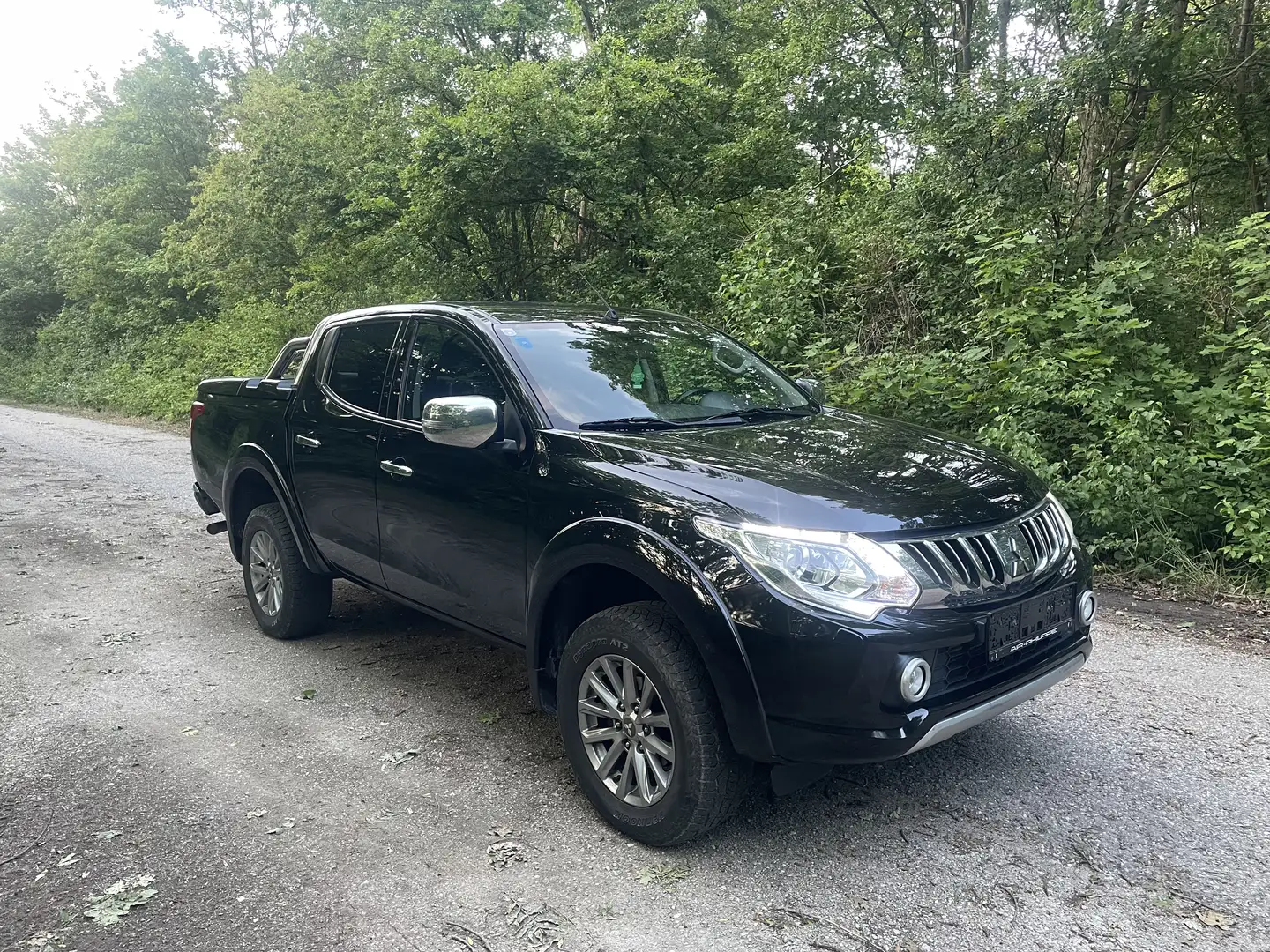 Mitsubishi L200 DK DI-D 2,4 HP Instyle 4 Schwarz - 1