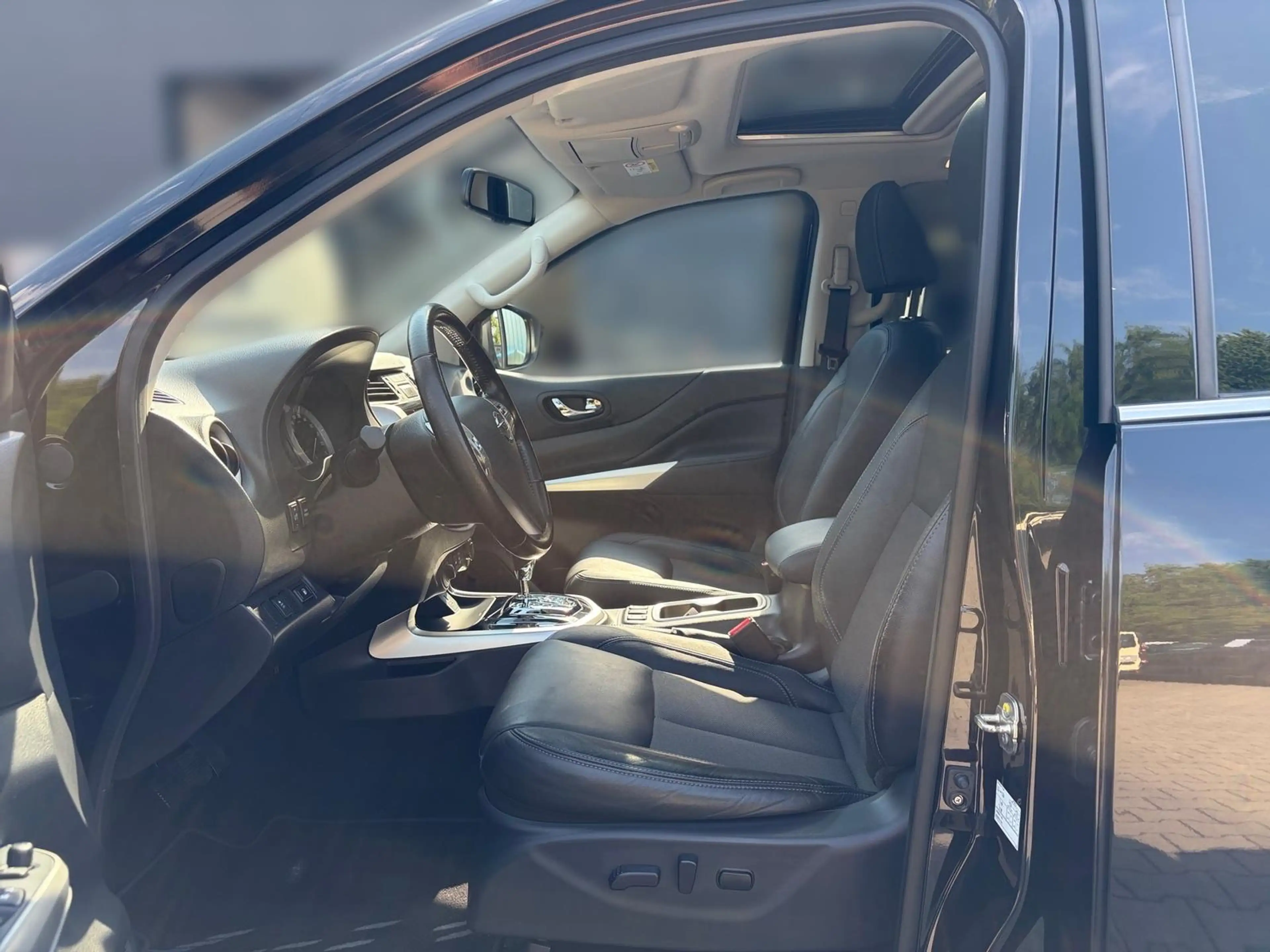 Nissan Navara N-Guard Double Cab AT *SHZ/LED/KAMERA* — photo 8