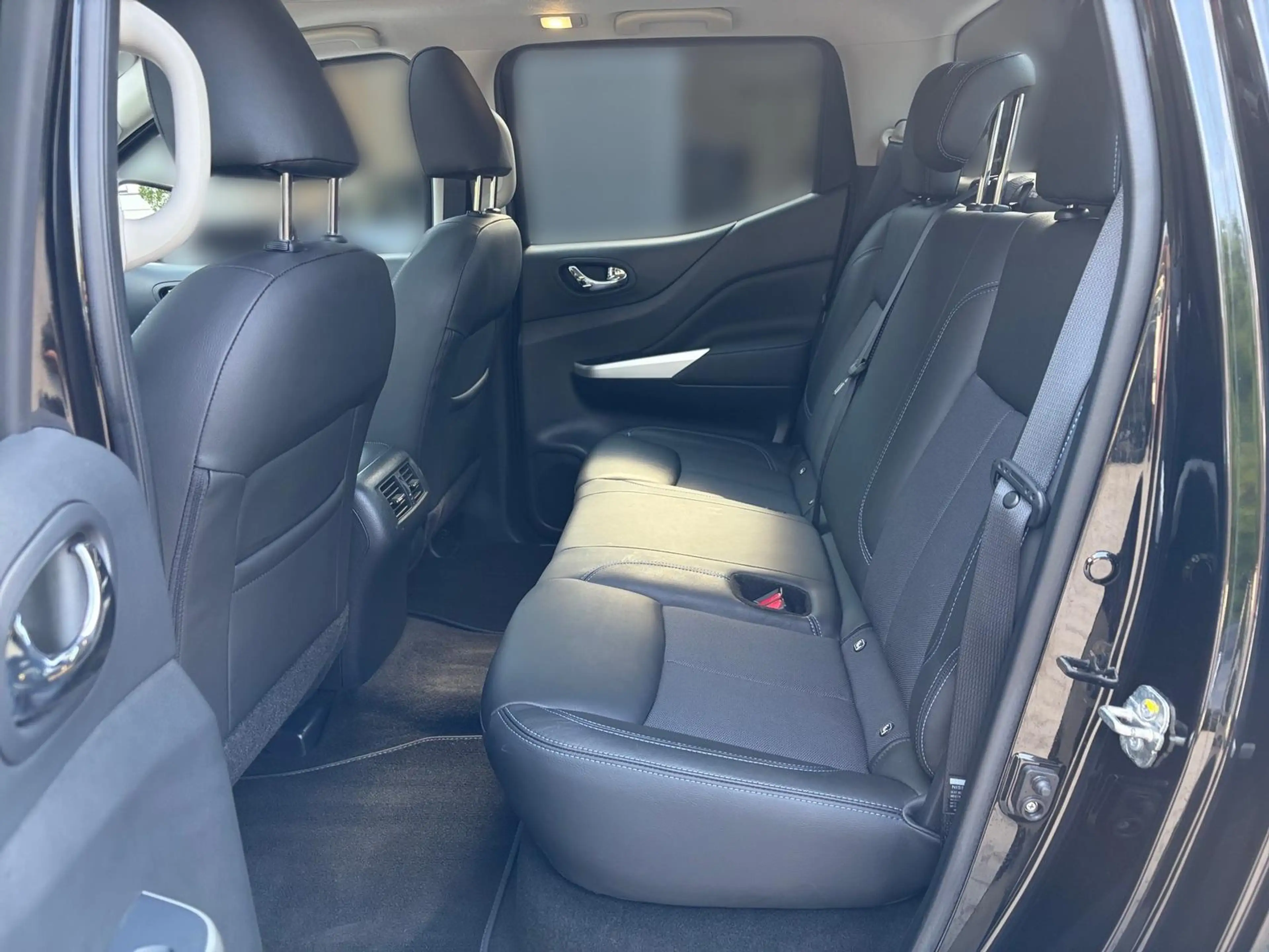 Nissan Navara N-Guard Double Cab AT *SHZ/LED/KAMERA* — photo 12