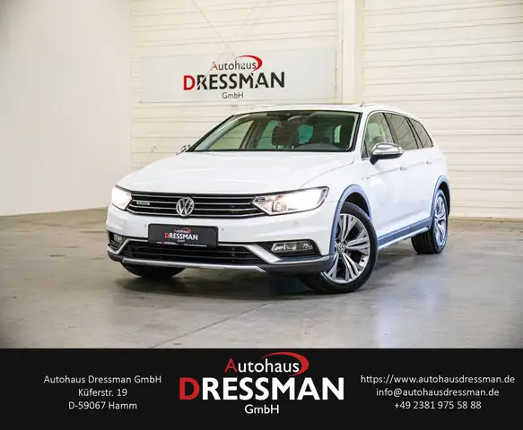 2015 Volkswagen Passat Alltrack in White for sale
