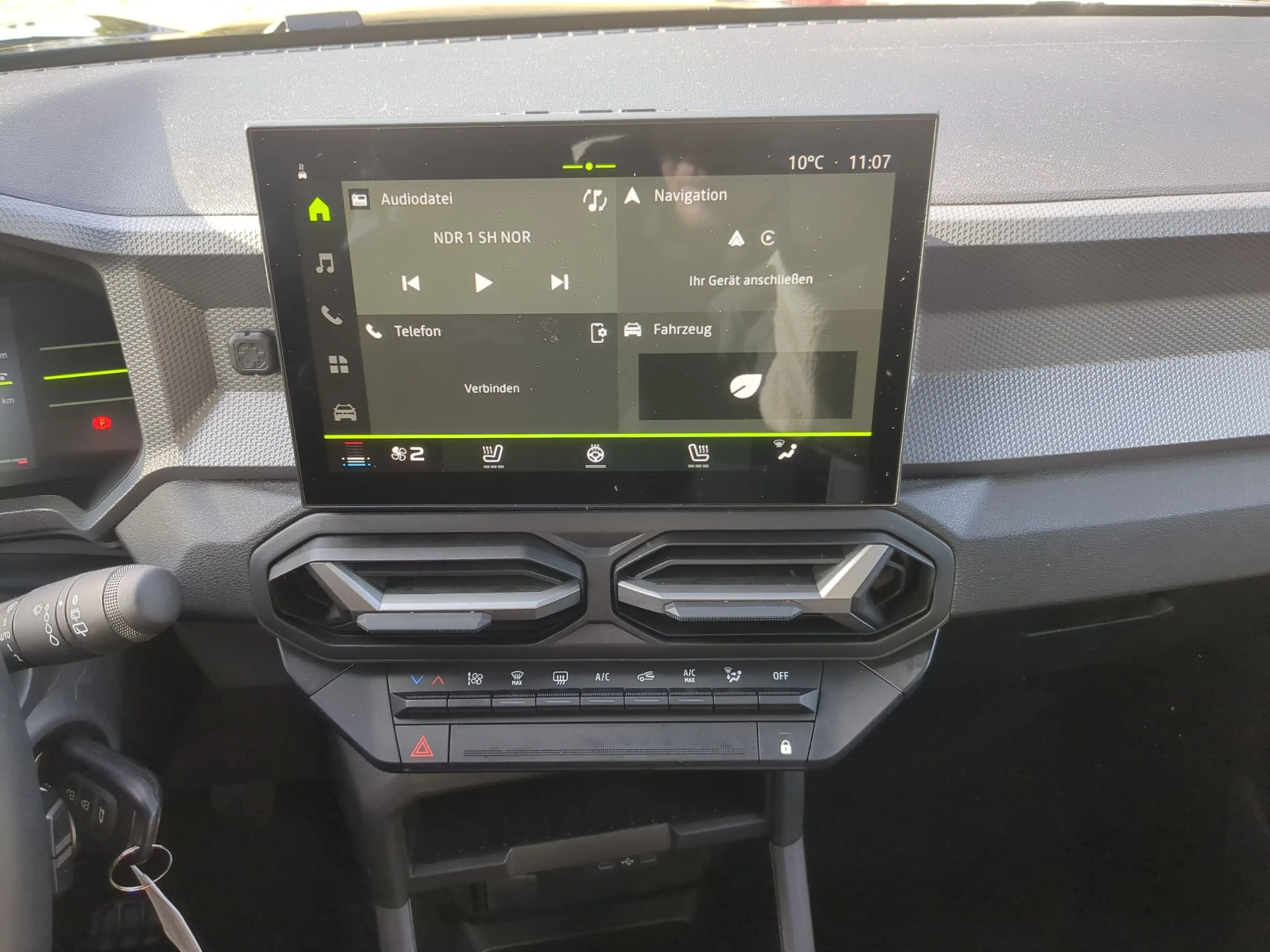 Dacia Duster TCe 140 Expression Winterpaket+Navi+LED — photo 11
