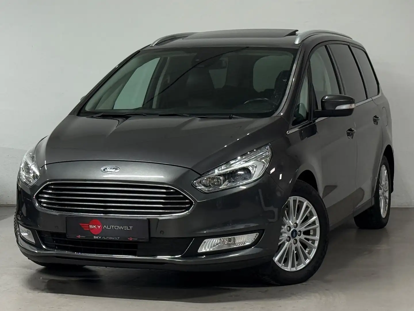 Ford Galaxy Titanium/NAVI/ACC/LED/PANO/7-SITZER/AHK Grau - 1