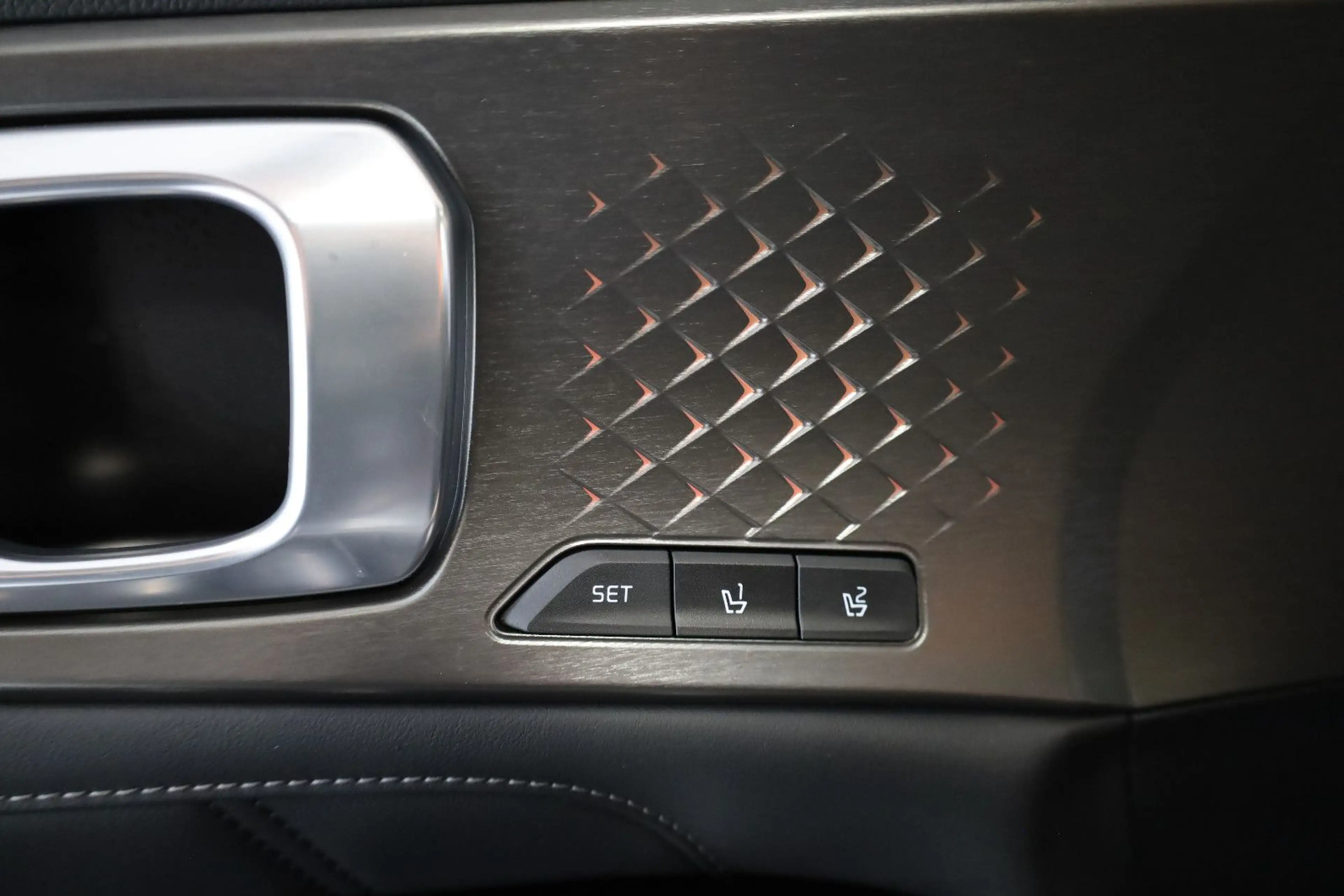 Kia Sorento Platinum 4WD 2.2 CRDI |PANO|LED|NAVI|7-S — photo 15