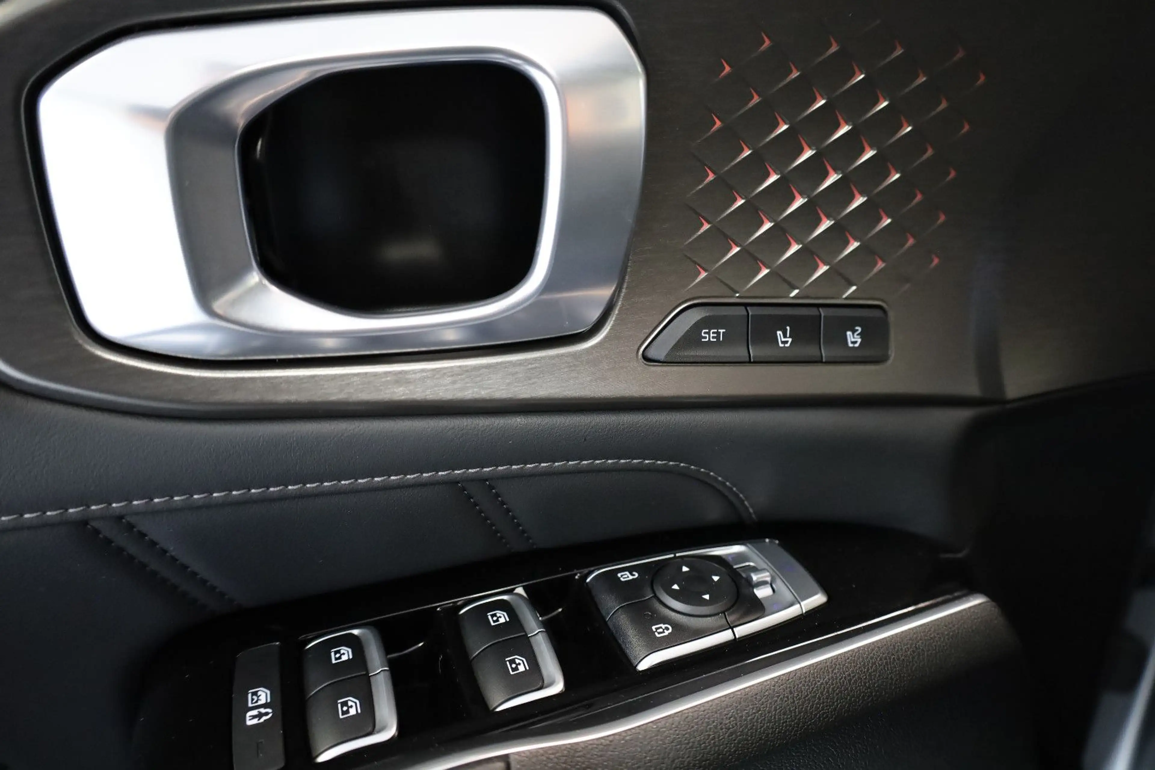 Kia Sorento Platinum 4WD 2.2 CRDI |PANO|LED|NAVI|7-S — photo 14