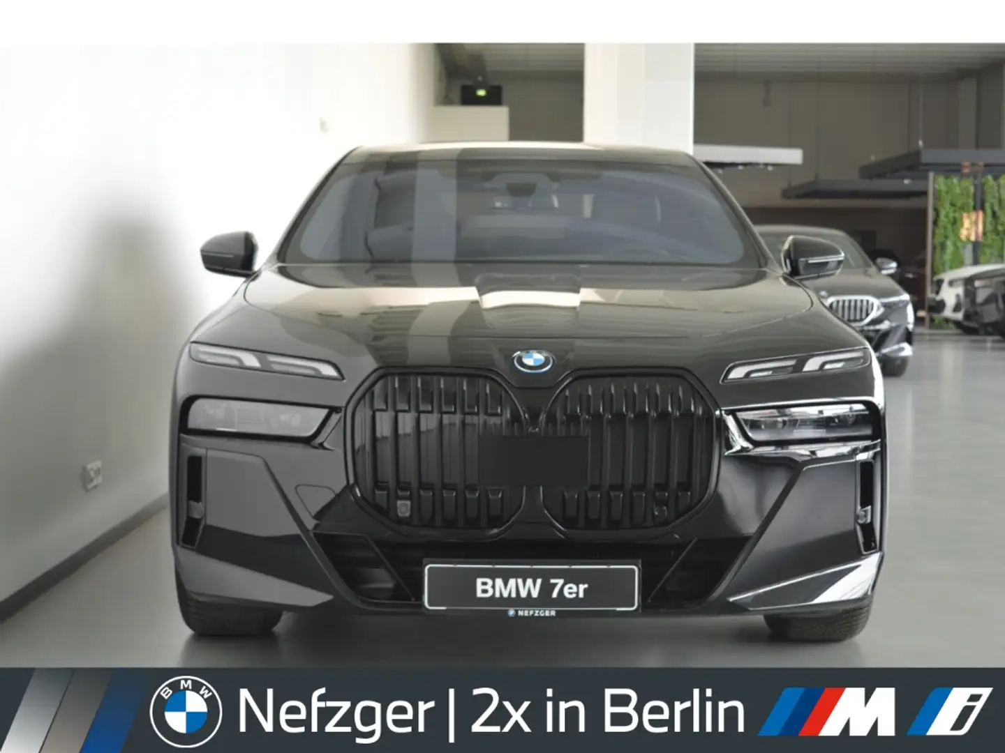 BMW i7 xDrive60 M Sport Leder Park-Assistent Panorama HUD Negru - 2