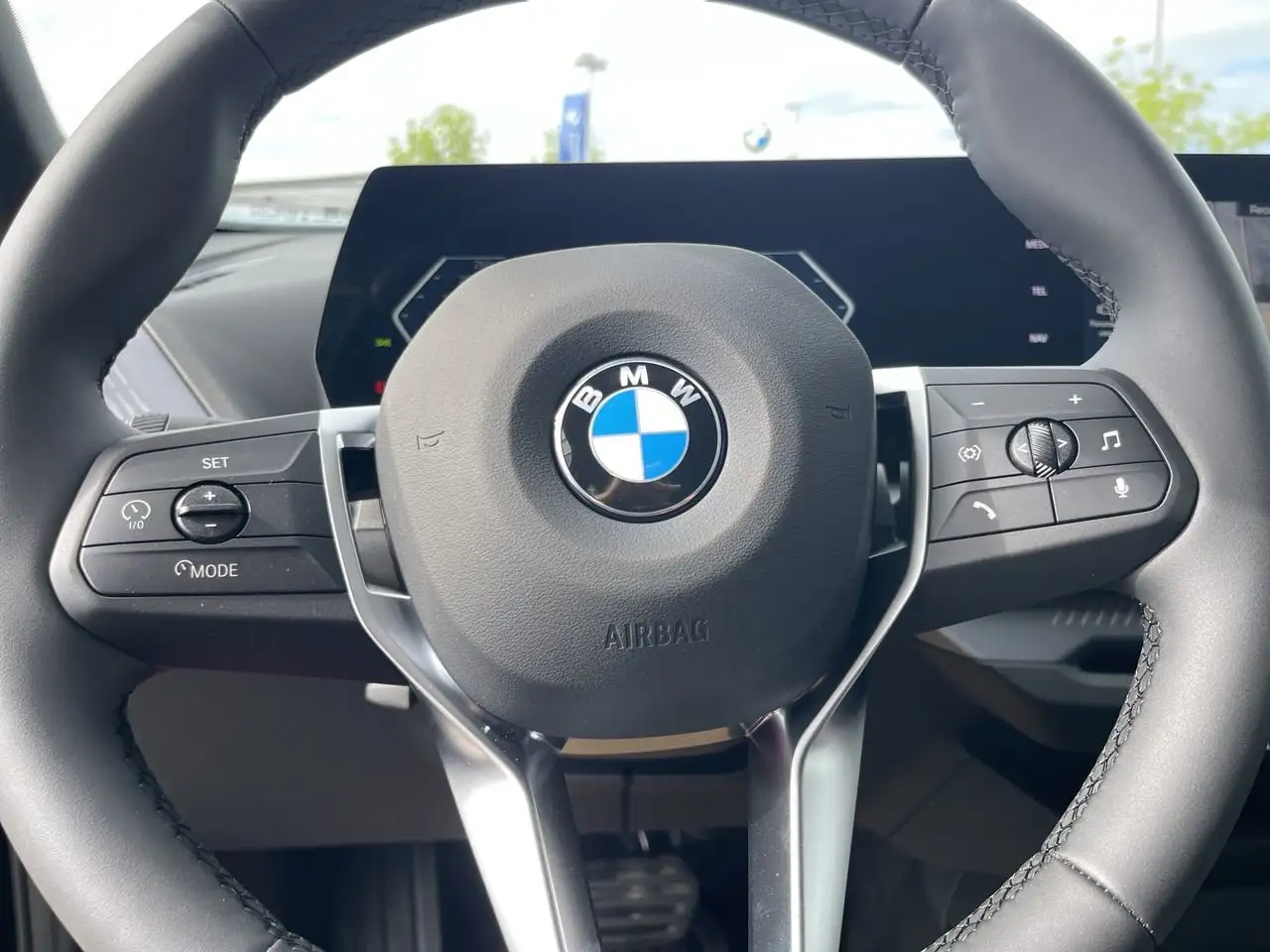 BMW 2 Series снимка BMW 2 Series
