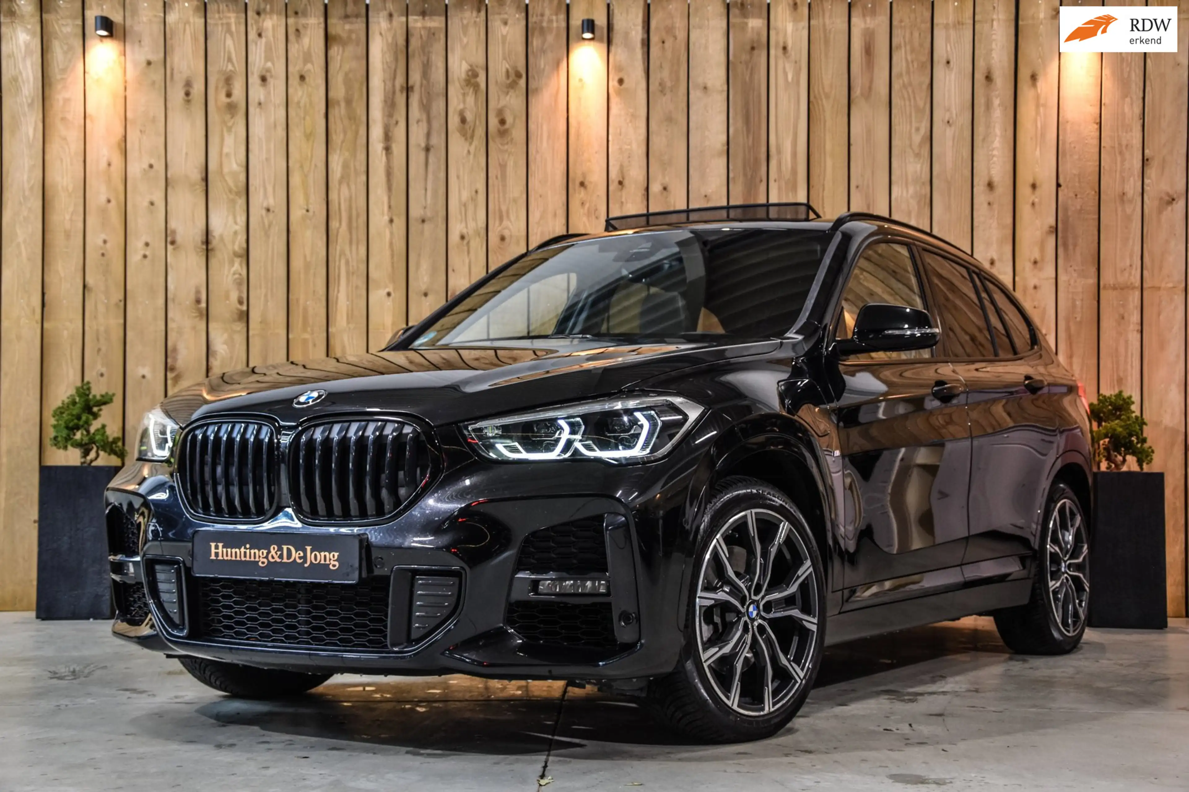 BMW X1 XDrive25e M-Sport *Pano*Camera*Head-Up*Trekhaak*