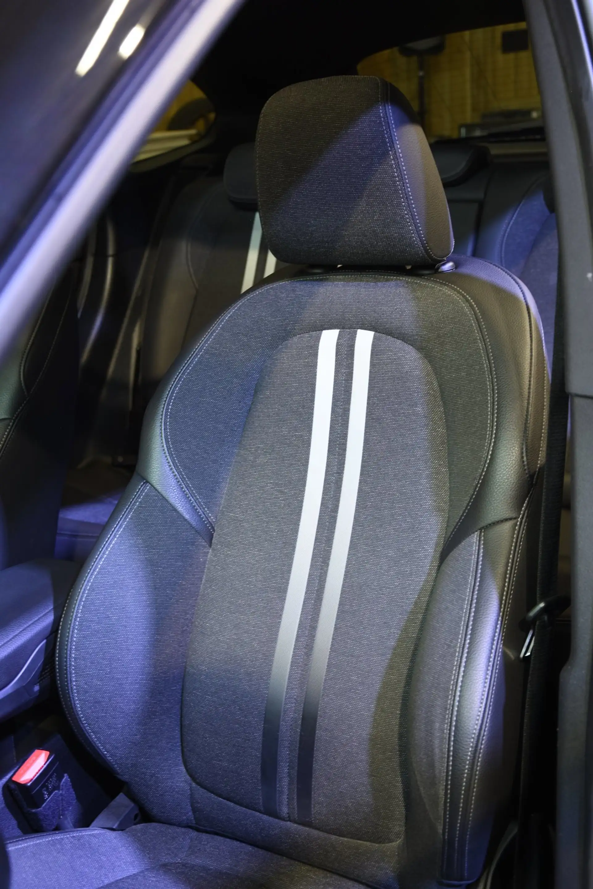 BMW X1 XDrive25e M-Sport *Pano*Camera*Head-Up*Trekhaak* — photo 14
