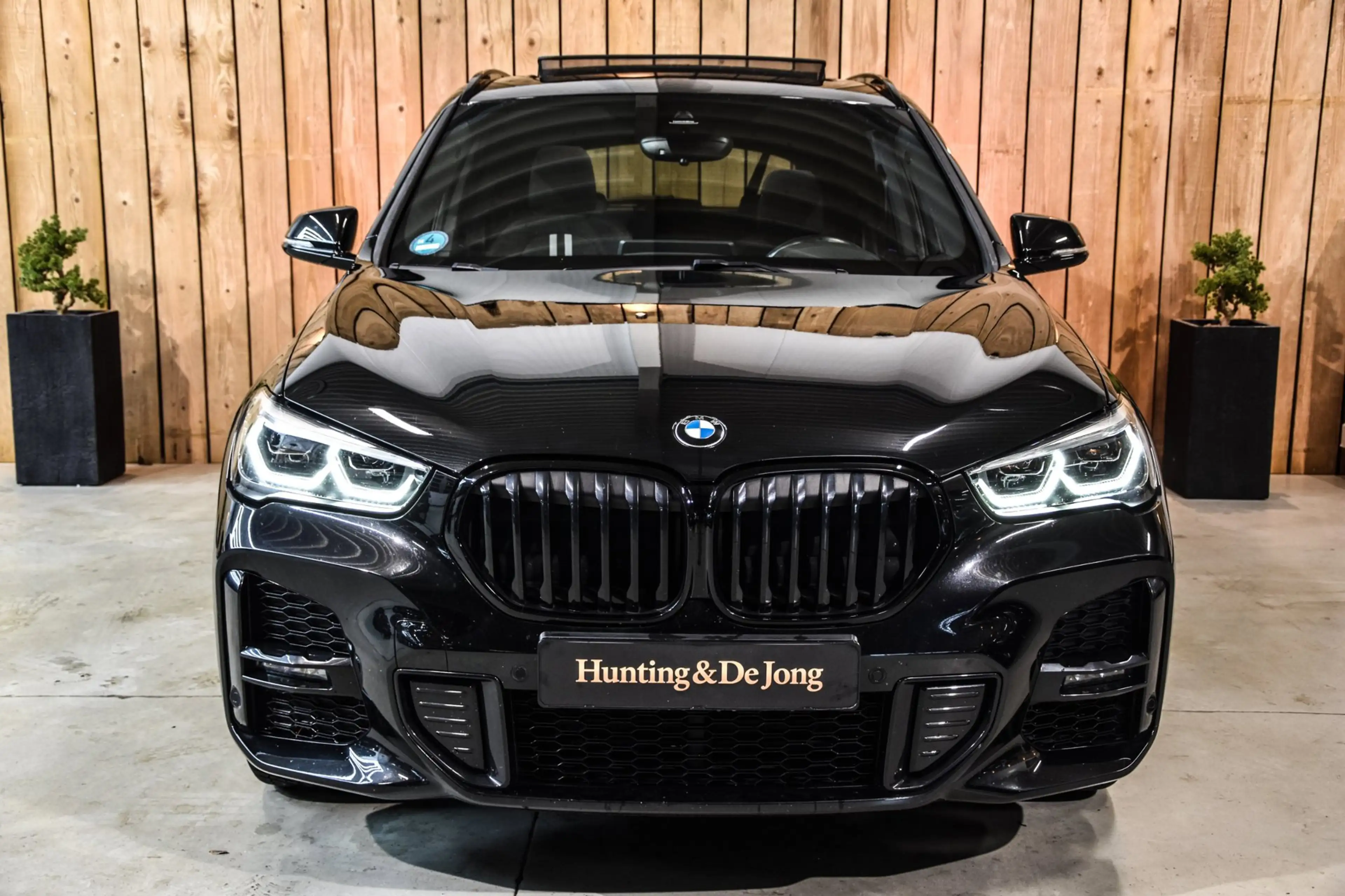 BMW X1 XDrive25e M-Sport *Pano*Camera*Head-Up*Trekhaak* — photo 5