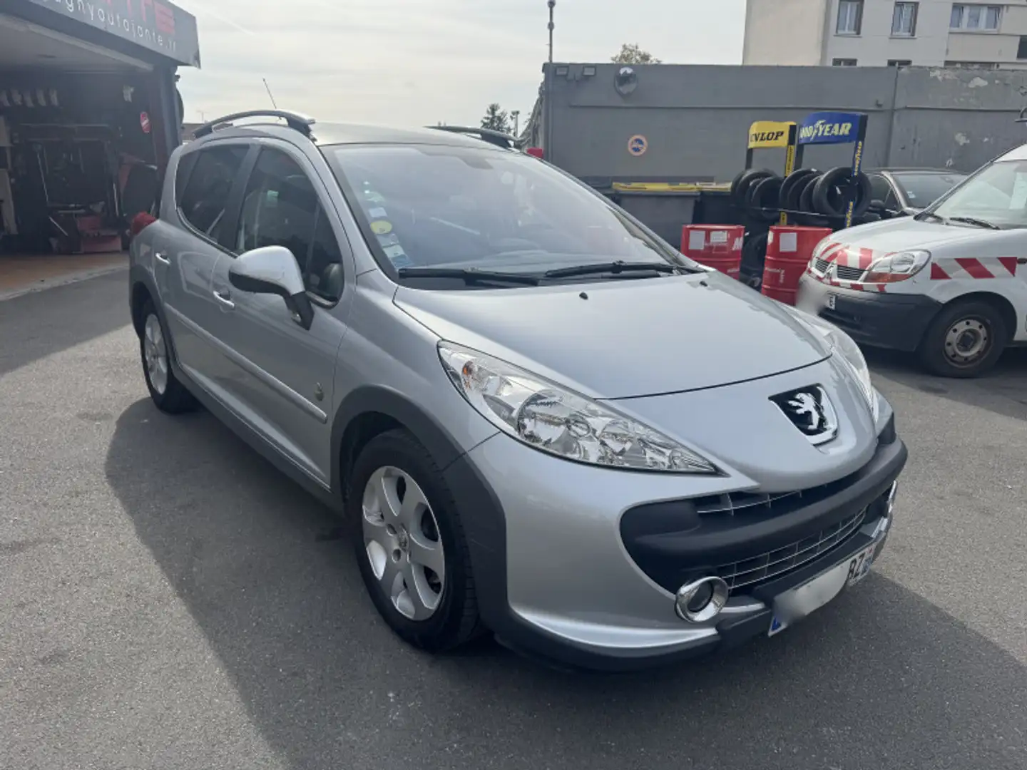 Peugeot 207 1.6 VTI 16V PREMIUM OUTDOOR Gris - 2
