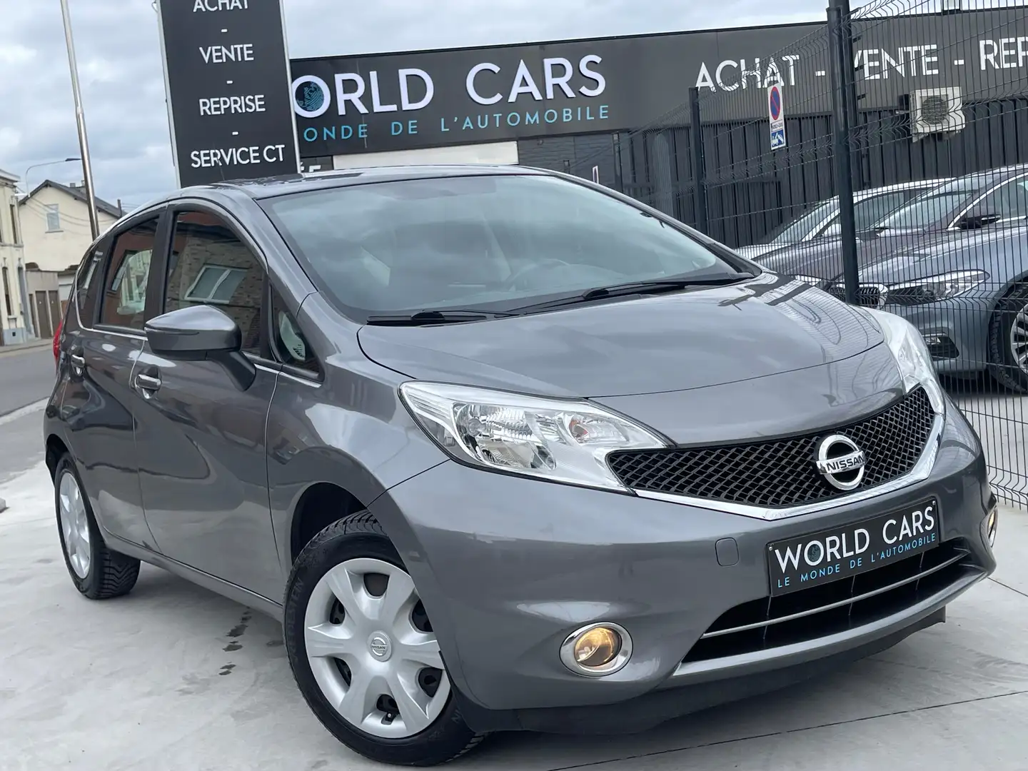 Nissan Note 1.2i  1er PROPRIETAIRE CRUISE AIRCO START/STOP  Grijs - 2