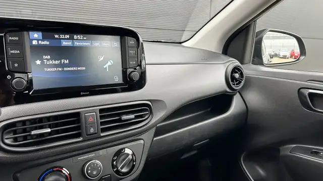 Hyundai I10 view 9