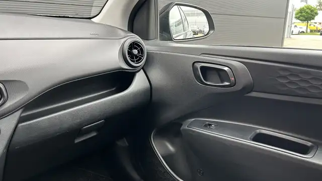 Hyundai I10 view 12