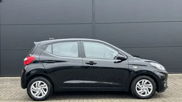 Hyundai I10 view 4