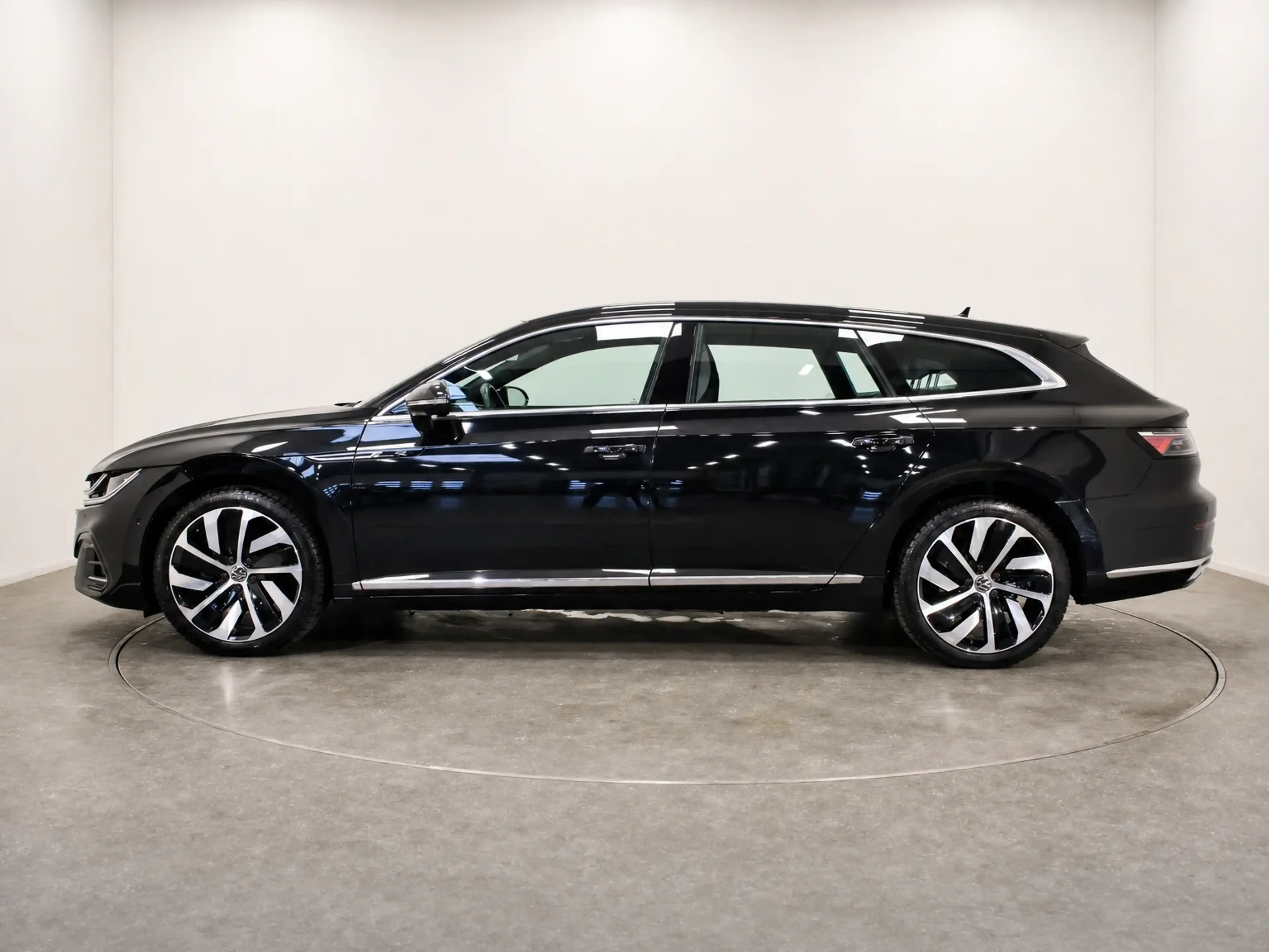 Volkswagen Arteon 1.4 Shooting Brake R-Line Hybrid CAMERA, ZETELVERW — photo 2
