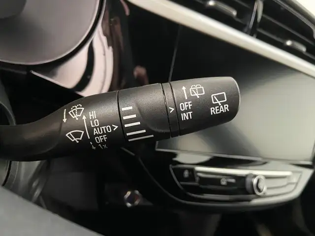 Opel Corsa view 13